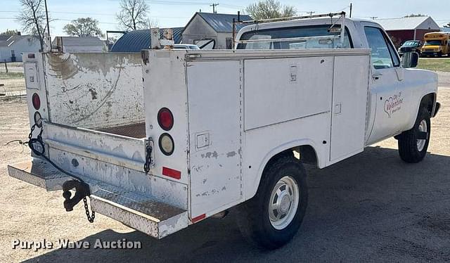 Image of Chevrolet D30 equipment image 4