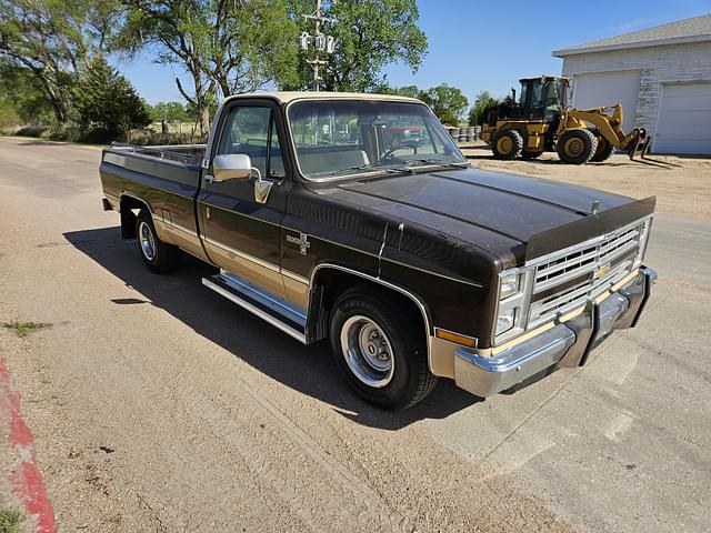 Image of Chevrolet C10 equipment image 1