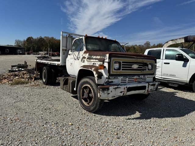 Image of Chevrolet 60 equipment image 1