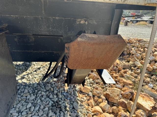 Image of Chevrolet 60 equipment image 4