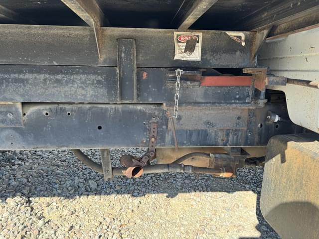 Image of Chevrolet 60 equipment image 2