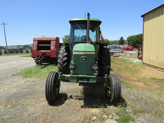 Image of John Deere 3040 equipment image 1