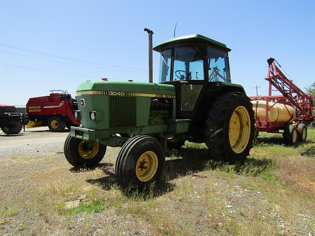 Image of John Deere 3040 equipment image 2