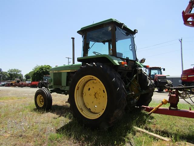 Image of John Deere 3040 equipment image 3