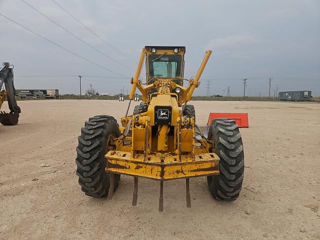 Image of John Deere 772A equipment image 1