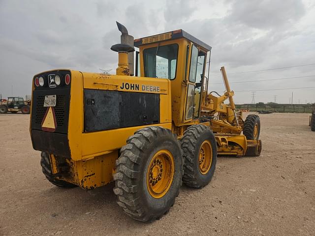 Image of John Deere 772A equipment image 4
