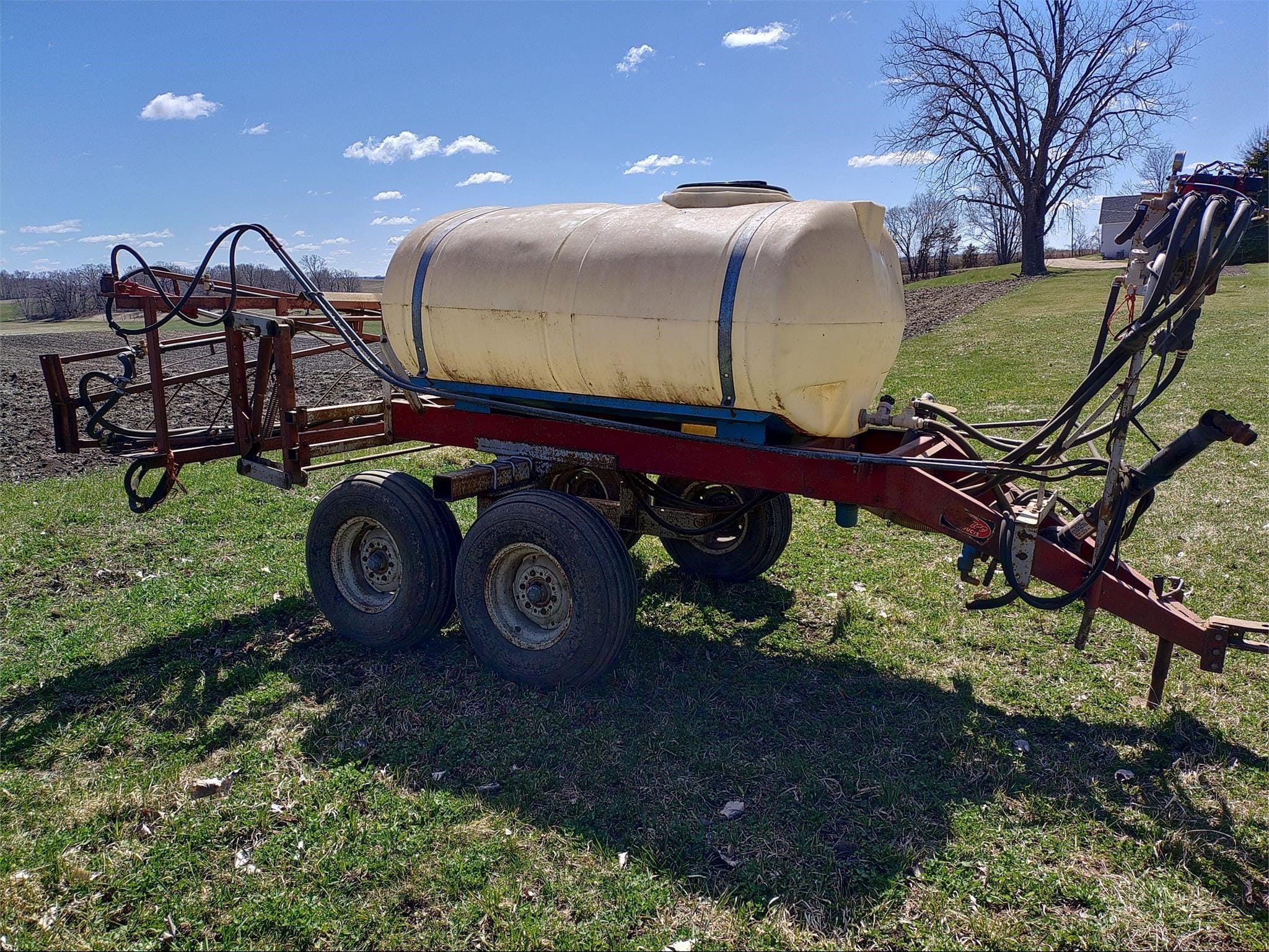 1985 Demco 500 Equipment Image0