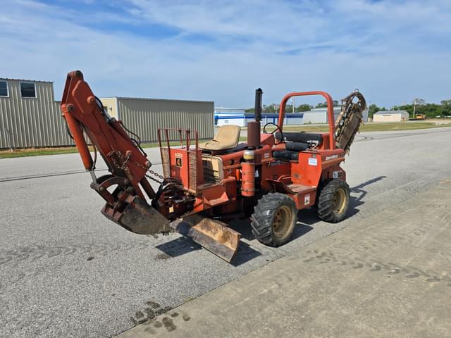 Image of Ditch Witch 3210 equipment image 3