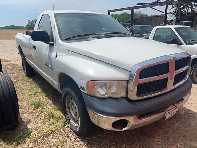 Image of Dodge Ram 1500 equipment image 2