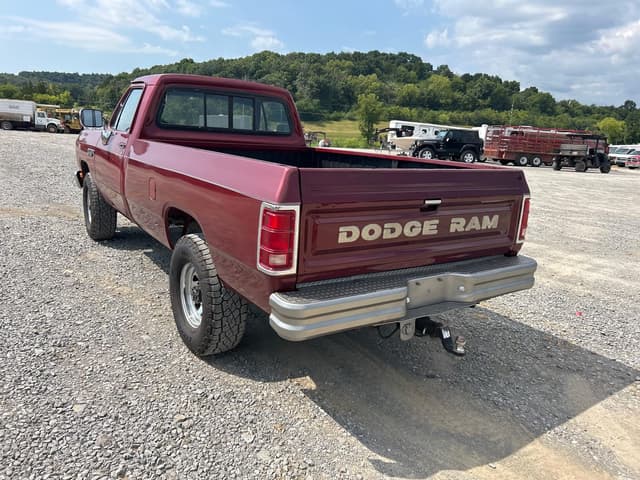 Image of Dodge Ram 250 equipment image 2