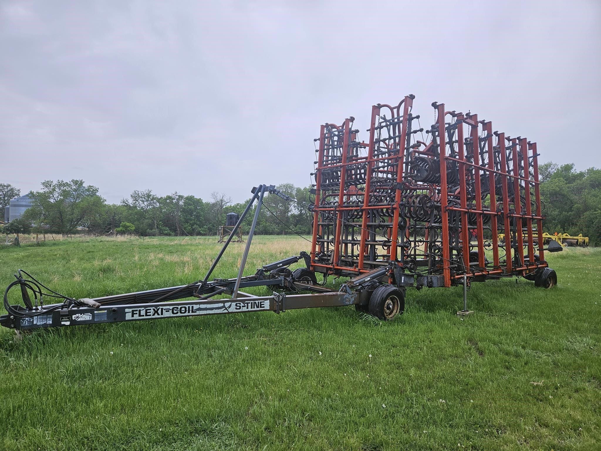 1985 Flexi-Coil S-tine Equipment Image0