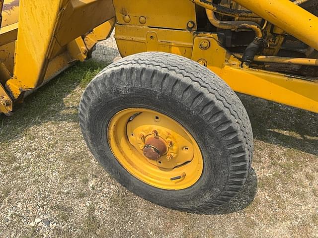 Image of Ford 4500 equipment image 3
