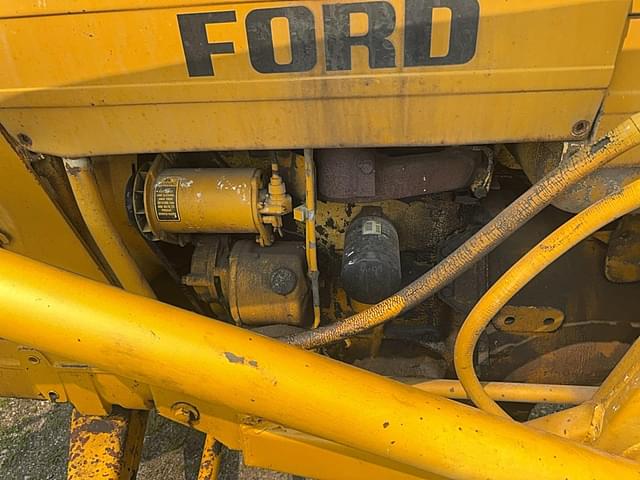 Image of Ford 4500 equipment image 2