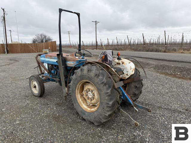 Image of Ford 4610 equipment image 2