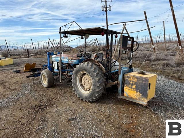 Image of Ford 4610 equipment image 3