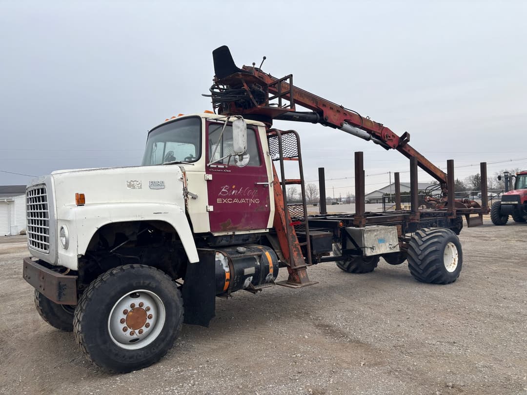 Image of Ford F-8000 Primary image