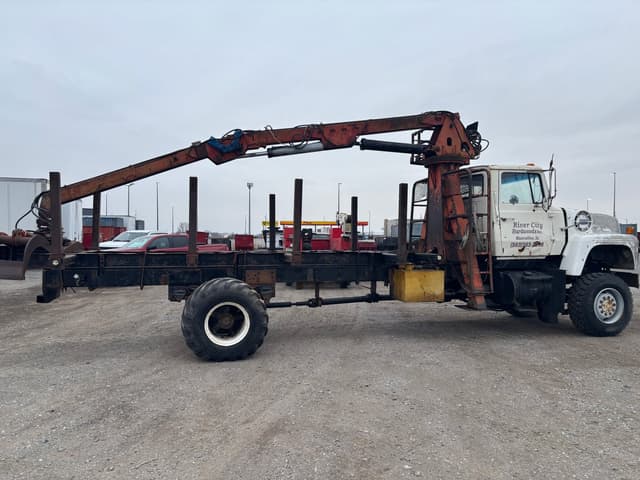 Image of Ford F-8000 equipment image 4