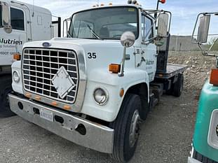 1985 Ford 9000 Equipment Image0