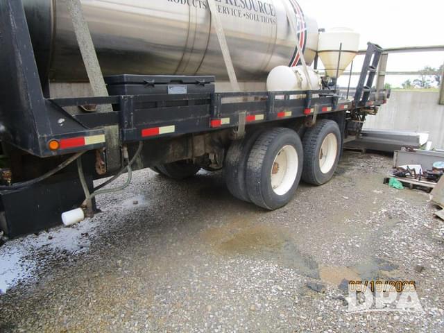 Image of Ford 9000 equipment image 4