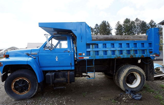 Image of Ford F-800 equipment image 1
