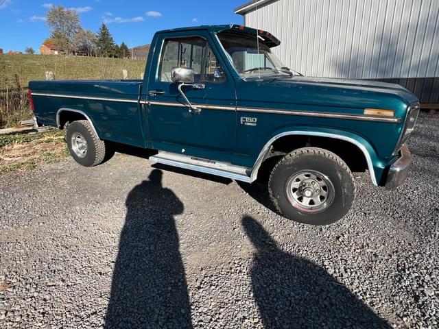 Image of Ford F-150 equipment image 1