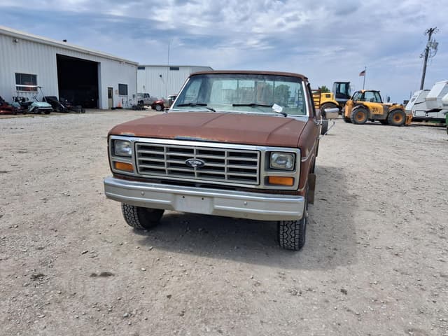 Image of Ford F-150 equipment image 2