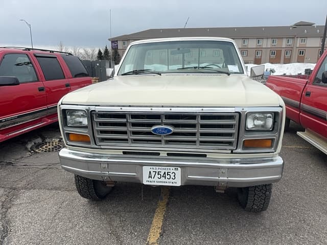 Image of Ford F-250 equipment image 1