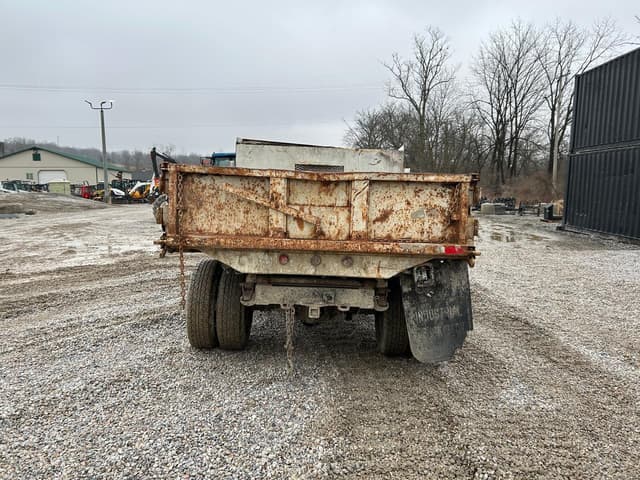 Image of Ford F-350 equipment image 2