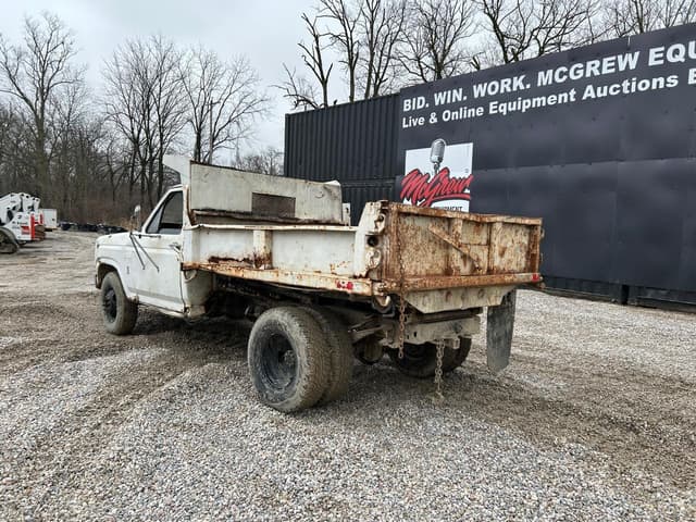 Image of Ford F-350 equipment image 1