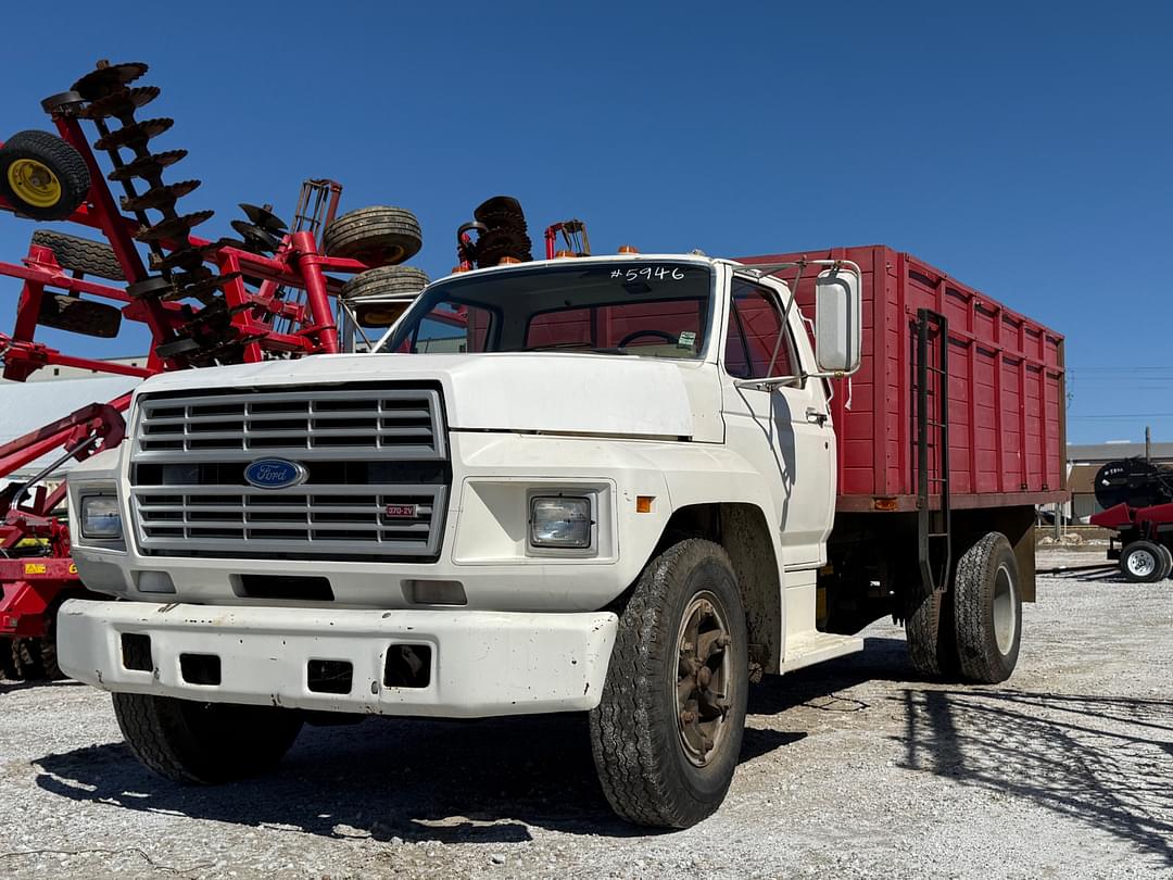 Image of Ford F600 Primary image