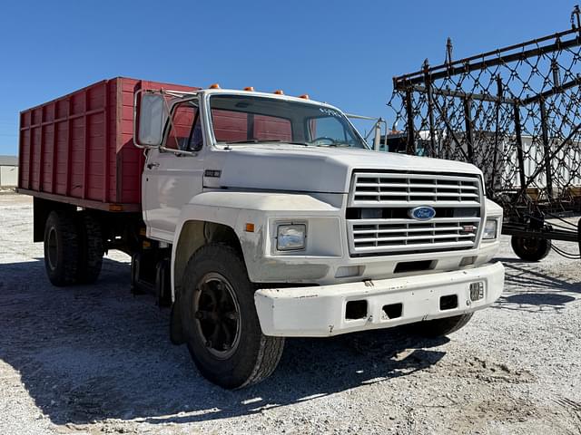 Image of Ford F600 equipment image 1