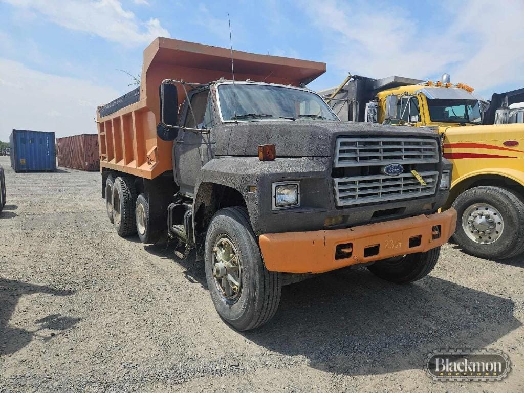 1985 Ford F-800 Equipment Image0