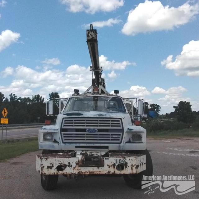Image of Ford F-800 equipment image 1