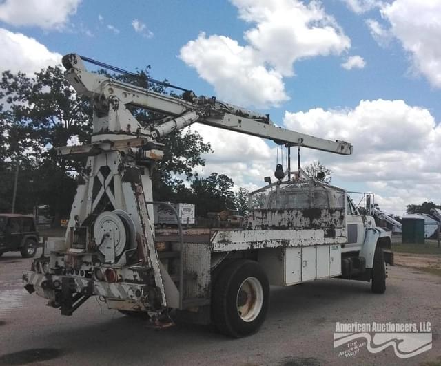 Image of Ford F-800 equipment image 4