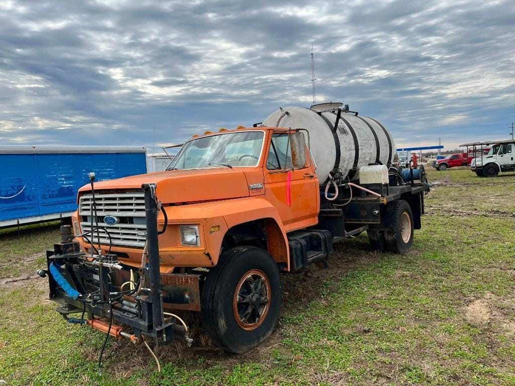 SOLD - 1985 Ford F800 Truck, VIN # 1FDXK87U7FVA35593 Other