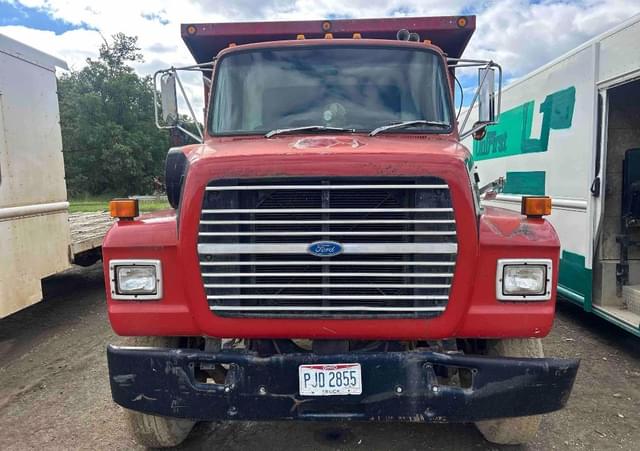 Image of Ford L9000 equipment image 1