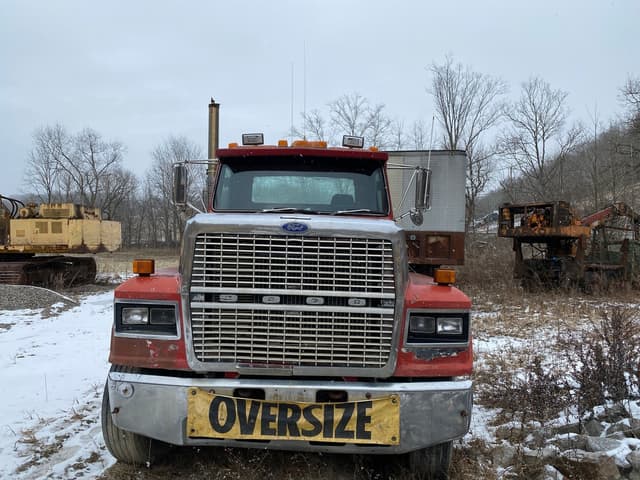 Image of Ford L9000 equipment image 1