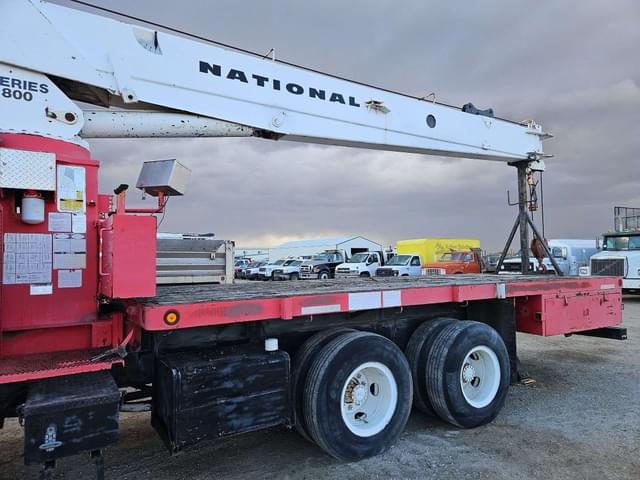 Image of Ford LT8000 equipment image 4