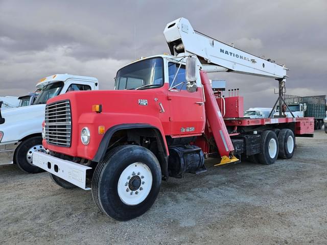 Image of Ford LT8000 equipment image 2