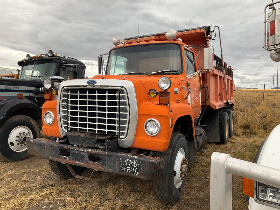 Image of Ford LT9000 Primary image