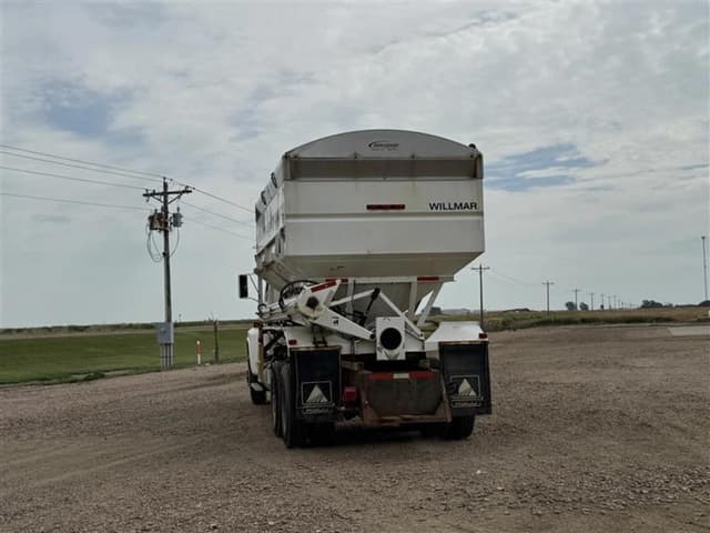 Image of Ford LTL9000 equipment image 4