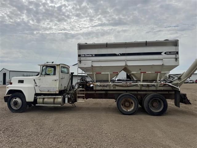 Image of Ford LTL9000 equipment image 2