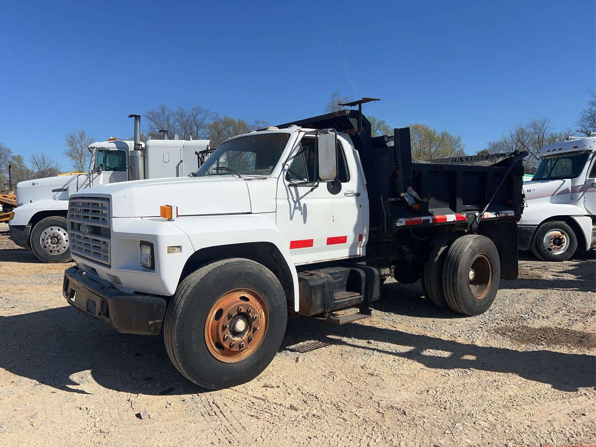 1985 Ford Undetermined Equipment Image0