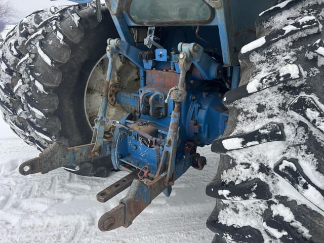 Image of Ford TW-25 equipment image 4