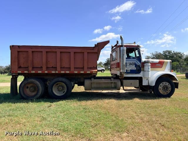 Image of Freightliner FLC equipment image 3