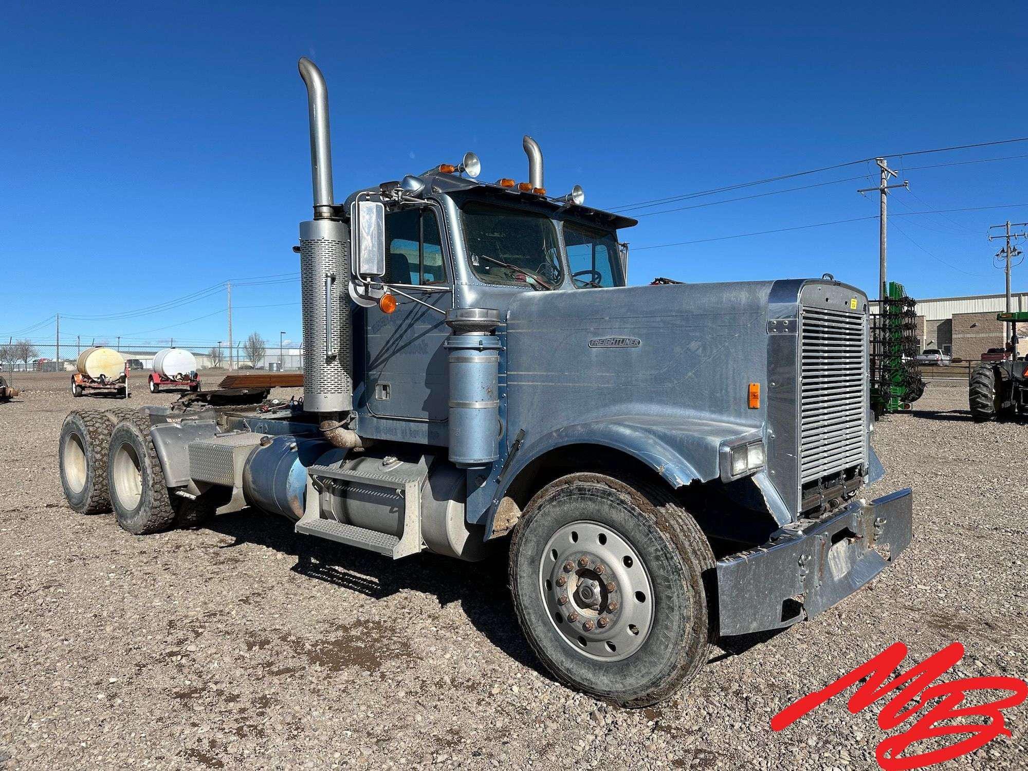Main image Freightliner NT855
