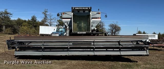 Image of Gleaner L3 equipment image 1