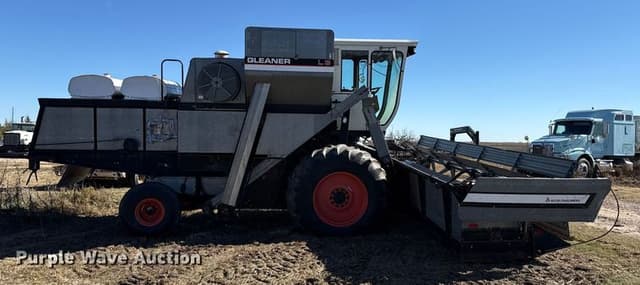 Image of Gleaner L3 equipment image 3