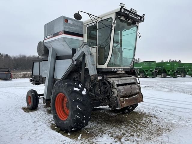 Image of Gleaner M3 equipment image 2