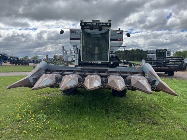 Image of Gleaner M3 equipment image 1